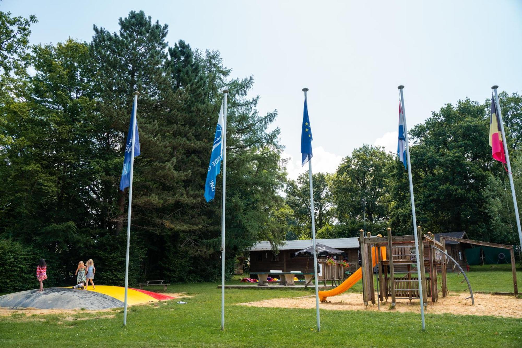 Camping De Chenefleur Tintigny Eksteriør bilde